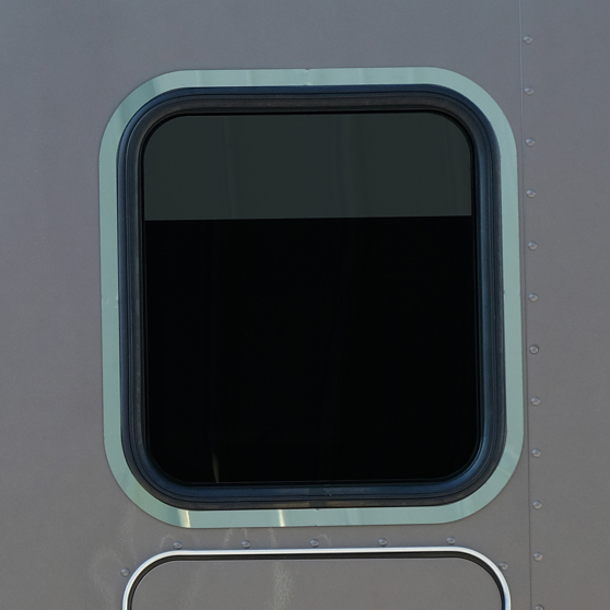 Driver Side Sleeper Window Outer Trim For Peterbilt 579/567