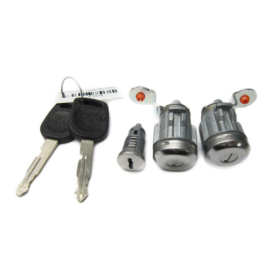 thumbnail image 2 of Freightliner Ignition And Door Lockset A22-76789-000 | New With Random Key Code 2 of 6